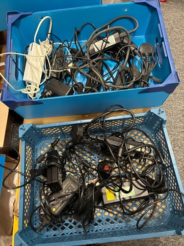 Job lot laptop - lot, chargers